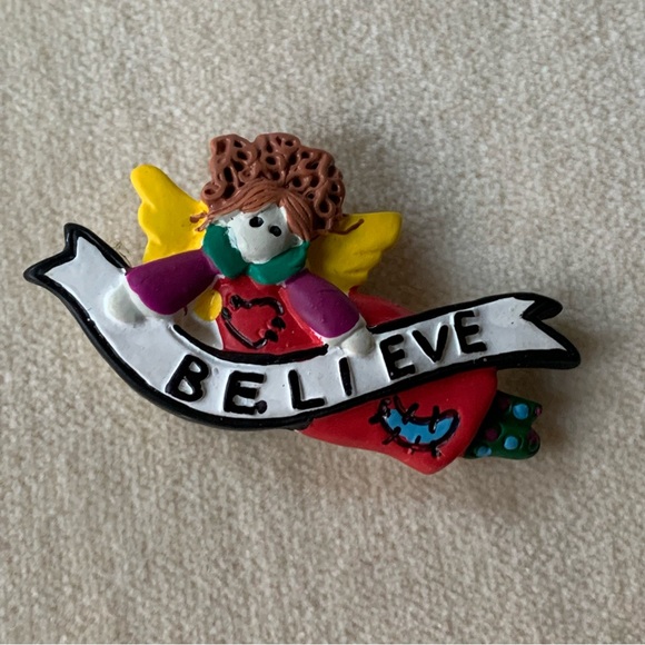 Vintage Figural Button Covers Lot of 6 Angels Celestial Themed Art To Wear Craft - Picture 8 of 11